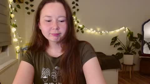 Snapshot of _rosie_cheeks_ chatting on September 2025 06:44:01 PM See you online show from September 2025 06:44:01 PM