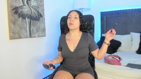 Snapshot of _rubystrong__ chatting on April 2026 02:40:02 PM Ruby Strong online show from April 2026 02:40:02 PM