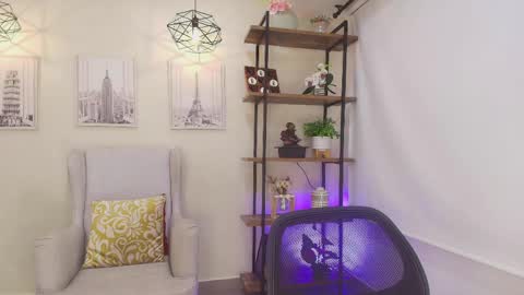 Sassy Girl online show from April 2026 06:22:01 PM