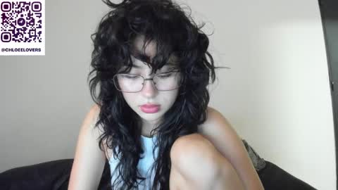 Snapshot of _scarletgirl_ chatting on May 2026 02:07:02 AM Chloee online show from May 2026 02:07:02 AM