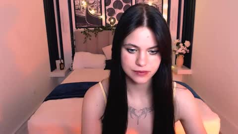 _scarlettlee_ online show from May 2026 02:25:01 PM