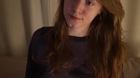 Lia online show from November 2025 10:13:02 PM