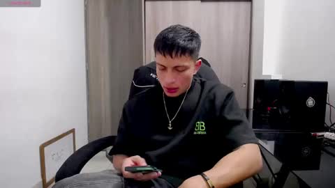 Juan Pablo-independent model online show from January 2025 05:05:01 AM