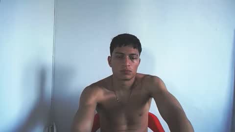 Juan Pablo-independent model online show from November 2025 08:24:02 PM