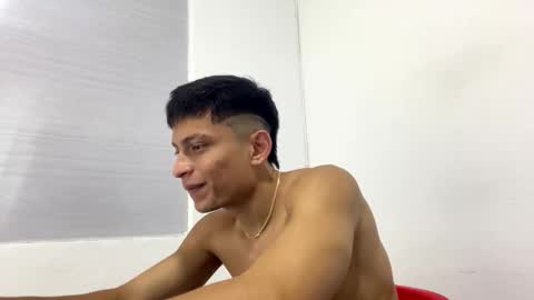 Juan Pablo-independent model online show from December 2025 04:44:02 AM