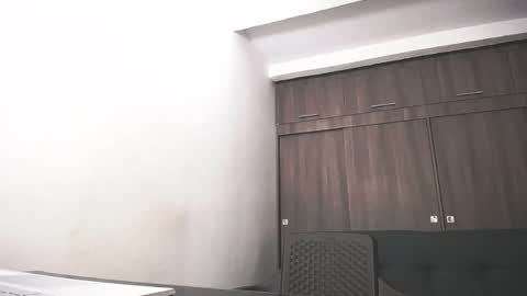 Juan Pablo-independent model online show from April 2026 08:19:01 AM