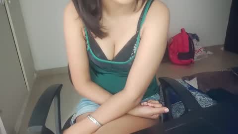 _shalini_0 online show from October 2025 02:20:01 AM