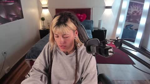 Snapshot of _sharlotte777 chatting on January 2025 02:03:02 PM _sharlotte777 online show from January 2025 02:03:02 PM