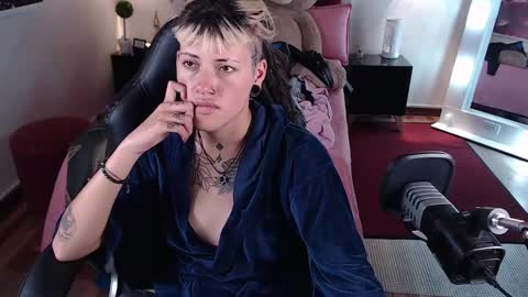 Snapshot of _sharlotte777 chatting on February 2025 05:16:02 PM _sharlotte777 online show from February 2025 05:16:02 PM