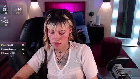 Snapshot of _sharlotte777 chatting on March 2025 06:59:02 PM _sharlotte777 online show from March 2025 06:59:02 PM