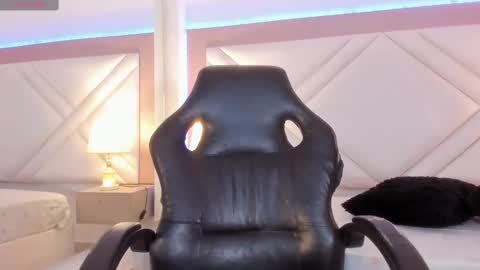 Snapshot of _shayra_ chatting on March 2025 11:44:02 AM Shayra online show from March 2025 11:44:02 AM