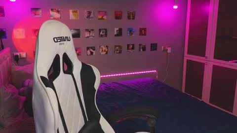 NATHANPVT IS OPEN online show from December 2024 04:29:02 PM