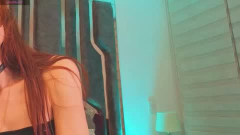 Snapshot of _silvia_vega_ chatting on June 2026 02:33:01 PM _silvia_vega_ online show from June 2026 02:33:01 PM