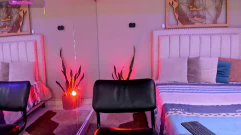 Snapshot of _sofia_cruz chatting on September 2025 08:09:02 PM 640 200 online show from September 2025 08:09:02 PM