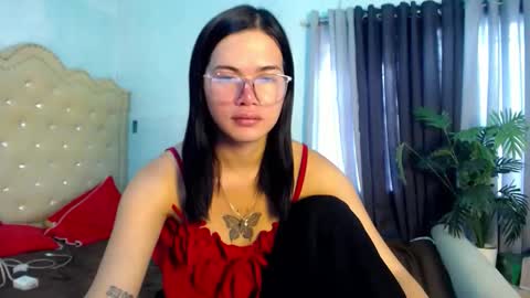 _sophie_69 online show from February 2026 05:17:02 AM