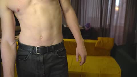 OLIVERpvt is open online show from October 2025 12:05:02 PM