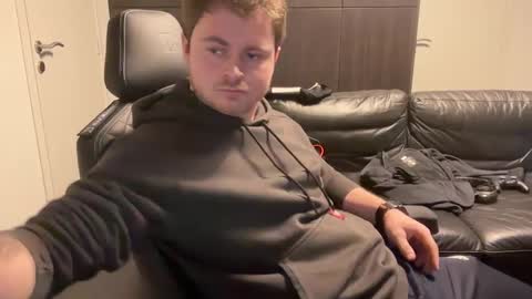 _stevie___ online show from January 2025 04:32:02 PM