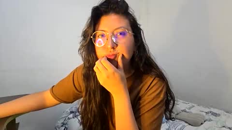 _sweet_melodyy online show from March 2026 11:22:02 PM