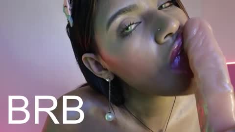   0900 p.m a 0500 a.m Colombia time UTC -5  online show from February 2026 01:58:02 AM