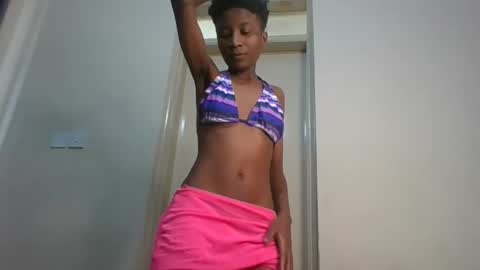 _sweetebony_r online show from June 2026 07:07:01 AM