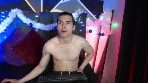 Snapshot of _tattoo_couple chatting on December 2024 06:49:01 PM online show from December 2024 06:49:01 PM