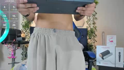 Snapshot of _taylor_black chatting on November 2025 09:48:02 PM Taylor online show from November 2025 09:48:02 PM