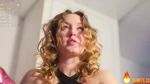 Snapshot of _taylor_swift chatting on June 2026 12:10:01 PM Taylor online show from June 2026 12:10:01 PM