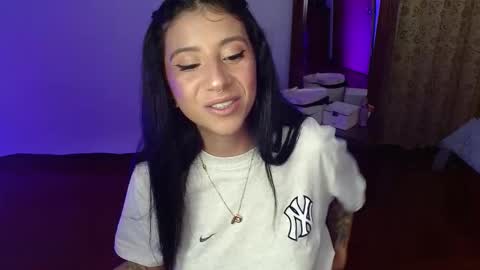 Snapshot of _the_dark_side_of_the_moon_ chatting on November 2025 02:44:02 AM _the_dark_side_of_the_moon_ online show from November 2025 02:44:02 AM