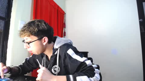 Thomas online show from February 2025 07:07:01 PM