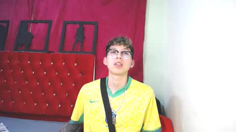 Thomas online show from February 2025 08:50:02 PM