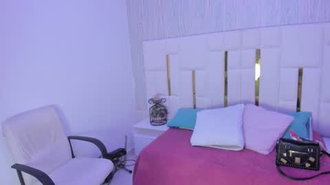 Rousse  online show from October 2025 06:49:02 PM