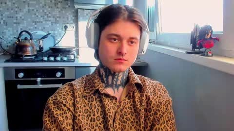 _torfin_ online show from April 2026 06:05:02 AM