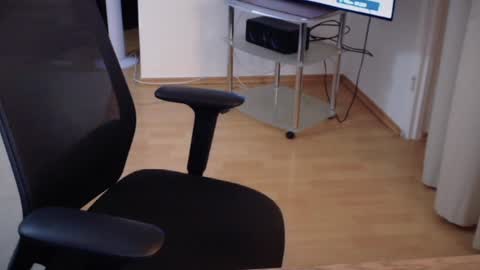 Snapshot of _trythis_ chatting on December 2024 12:23:01 AM _trythis_ online show from December 2024 12:23:01 AM