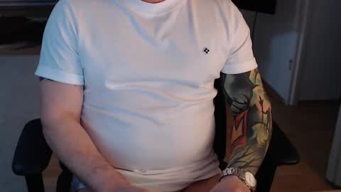 Snapshot of _trythis_ chatting on November 2025 12:42:02 AM _trythis_ online show from November 2025 12:42:02 AM