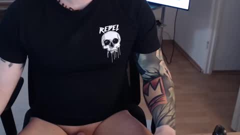 Snapshot of _trythis_ chatting on November 2025 05:33:01 PM _trythis_ online show from November 2025 05:33:01 PM