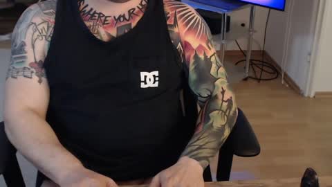 Snapshot of _trythis_ chatting on April 2026 04:12:01 PM _trythis_ online show from April 2026 04:12:01 PM