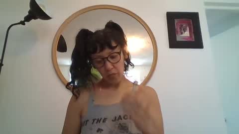 Snapshot of _tutti_frutti_ chatting on May 2026 07:11:01 PM _tutti_frutti_ online show from May 2026 07:11:01 PM