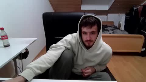 Snapshot of _v_l_a_d_ chatting on December 2025 11:00:02 PM Vlad online show from December 2025 11:00:02 PM