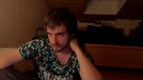 Snapshot of _v_l_a_d_ chatting on January 2026 11:21:02 PM Vlad online show from January 2026 11:21:02 PM