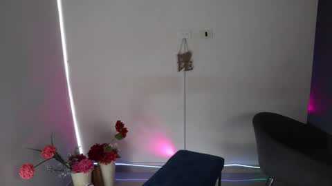 Anastasia Vahos online show from February 2025 09:20:02 PM