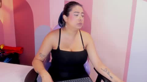 _valeryboobs_ online show from April 2026 12:23:01 PM