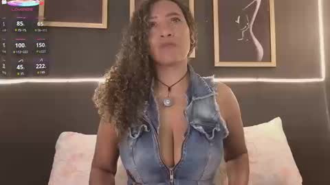 Snapshot of _victoria_hills chatting on January 2026 01:26:02 PM Victoria online show from January 2026 01:26:02 PM