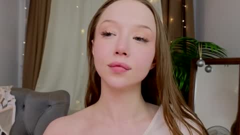 Violet online show from January 2025 02:28:02 AM