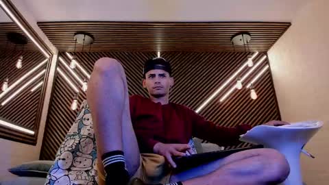 Snapshot of _white_fox_ chatting on March 2025 11:32:01 AM white fox online show from March 2025 11:32:01 AM