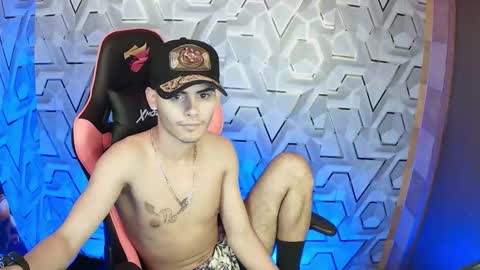 Snapshot of _white_fox_ chatting on November 2025 05:33:02 PM white fox online show from November 2025 05:33:02 PM