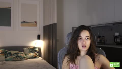 Kristina online show from November 2025 11:54:02 AM