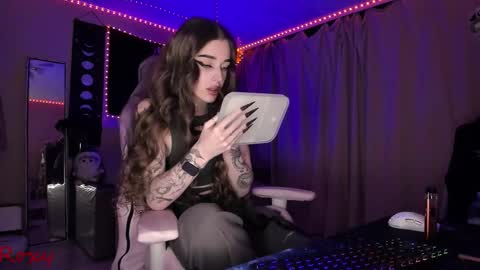 Roxy online show from February 2026 01:38:01 AM