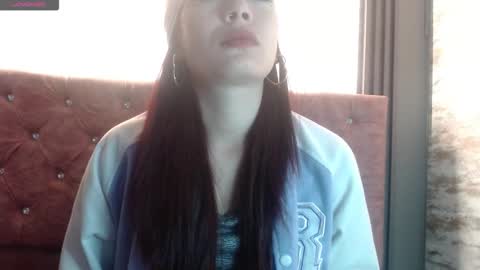 Snapshot of _yuyi chatting on November 2025 11:47:01 AM Yuyi online show from November 2025 11:47:01 AM