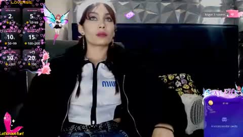Snapshot of _yuyi chatting on August 2026 12:37:01 PM Yuyi online show from August 2026 12:37:01 PM
