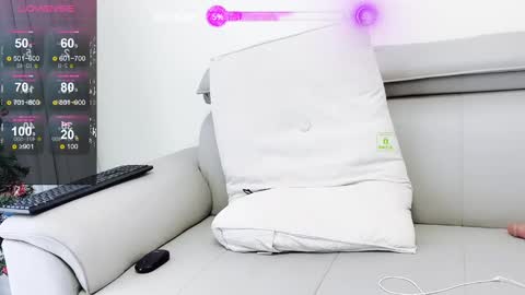 _zizi_ online show from December 2024 06:27:01 AM